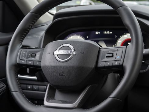 Used 2025 Nissan Rogue SL w/ SL Premium Package AWD/4WD image 25