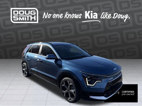 Certified 2023 Kia Niro SX Touring image 8