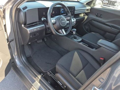 Used 2025 Hyundai Kona SEL AWD/4WD image 10
