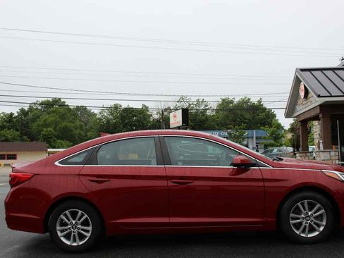 Used 2017 Hyundai Sonata SE image 4