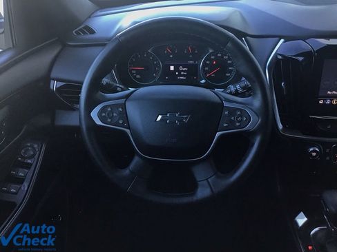 Used 2023 Chevrolet Traverse RS image 30