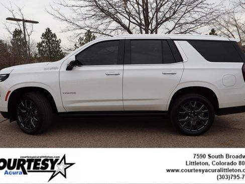 Used 2025 Chevrolet Tahoe High Country AWD/4WD image 3