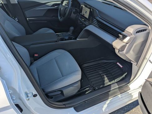 Used 2025 Toyota Camry LE image 12