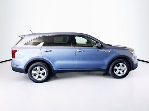 Certified 2023 Kia Sorento LX AWD/4WD image 4