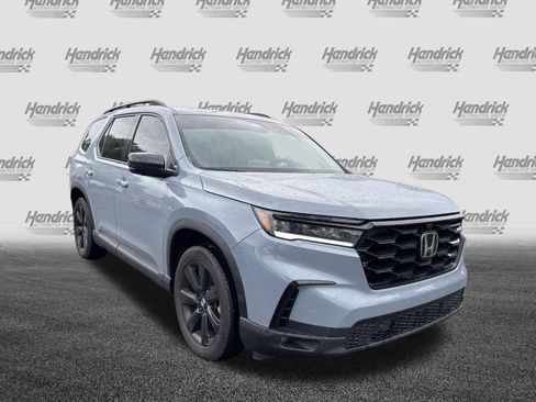 Used 2025 Honda Pilot Black Edition image 6