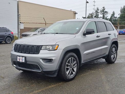Used 2019 Jeep Grand Cherokee Limited image 4