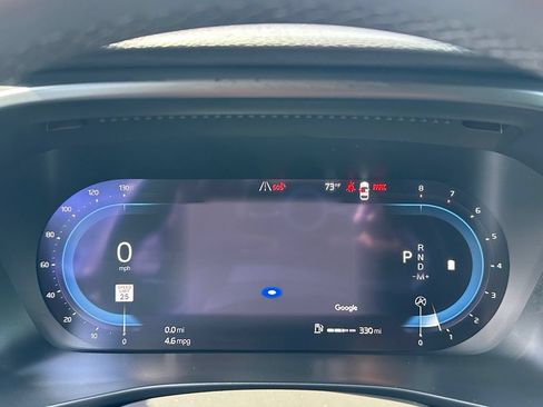 Used 2025 Volvo XC40 B5 Plus AWD/4WD image 26