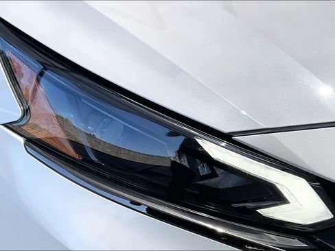 Certified 2024 Nissan Altima 2.5 SR w/ SR Premium Package FWD image 28