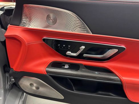 Used 2022 Mercedes-Benz SL 63 AMG 4MATIC image 38