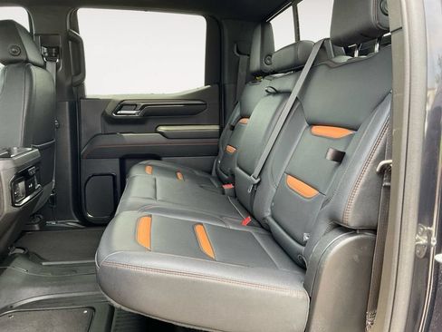 Used 2023 GMC Sierra 1500 AT4 w/ AT4 Premium Package AWD/4WD image 13