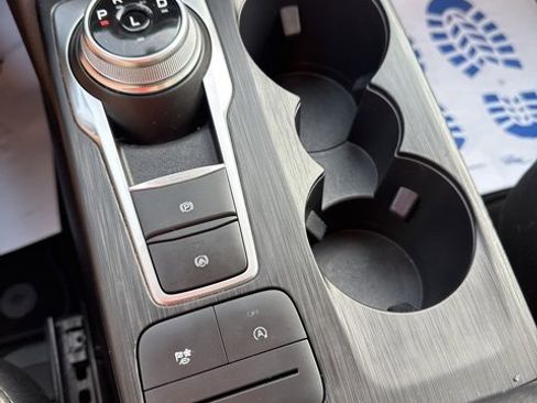 Certified 2022 Ford Escape SE image 23