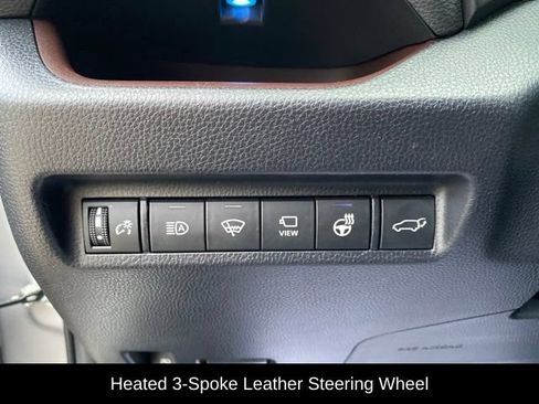 Used 2020 Toyota RAV4 Limited AWD/4WD image 8