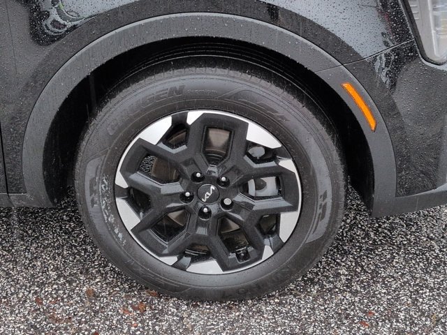 Used 2024 Kia Sorento S w/ Panoramic Sunroof Package FWD image 11