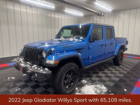 Used 2022 Jeep Gladiator Sport image 3