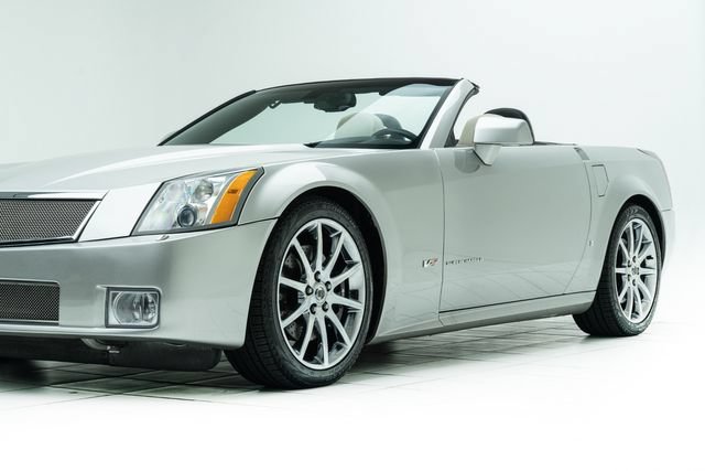 Used 2006 Cadillac XLR V RWD image 9