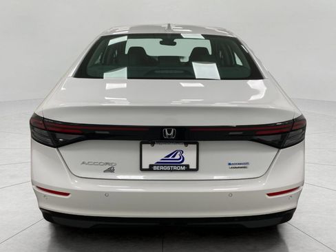 Used 2024 Honda Accord Touring image 5