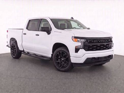 Used 2025 Chevrolet Silverado 1500 Custom w/ LPO, Dark Essentials Package RWD image 2