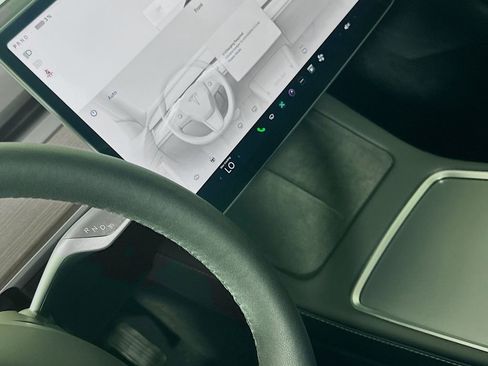 Used 2023 Tesla Model 3 Standard Range RWD image 16