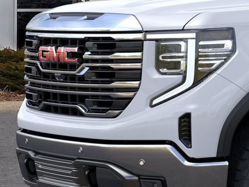 New 2026 GMC Sierra 1500 SLT AWD/4WD image 13