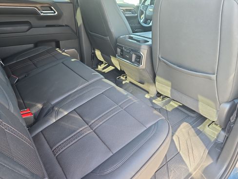 Used 2024 Chevrolet Silverado 1500 High Country w/ High Country Premium Package AWD/4WD image 11