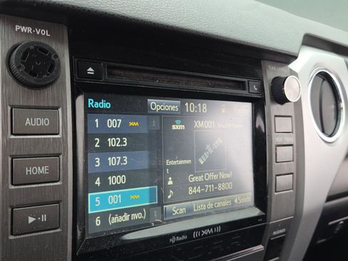 Used 2016 Toyota Tundra image 18