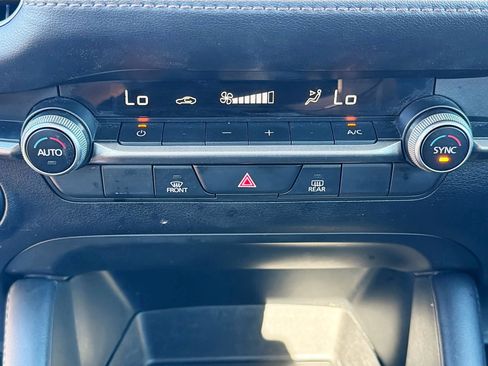 Used 2023 MAZDA MAZDA3 s image 31