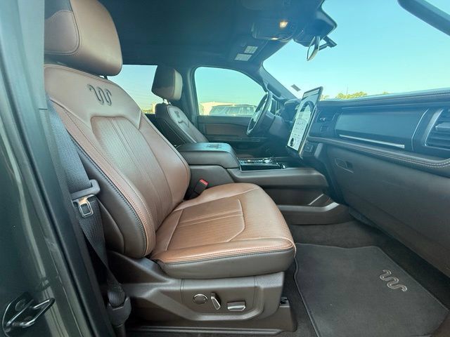 Used 2023 Ford Expedition Max King Ranch RWD image 25