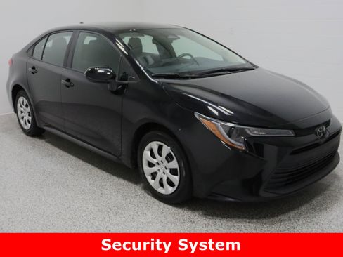 Used 2024 Toyota Corolla LE image 4