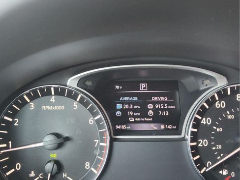 Used 2016 Nissan Altima 3.5 SL FWD image 11