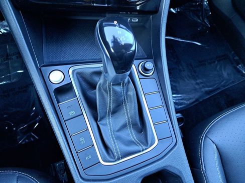 Used 2024 Volkswagen Jetta SE image 23