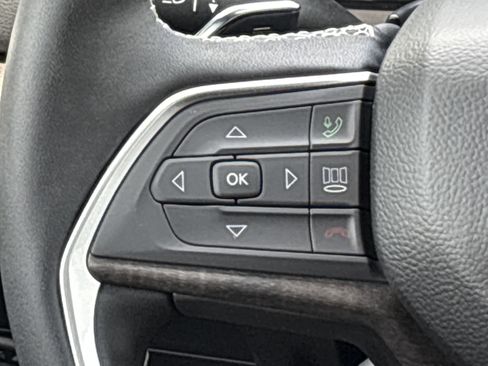 Used 2026 Jeep Grand Cherokee L Limited AWD/4WD image 23