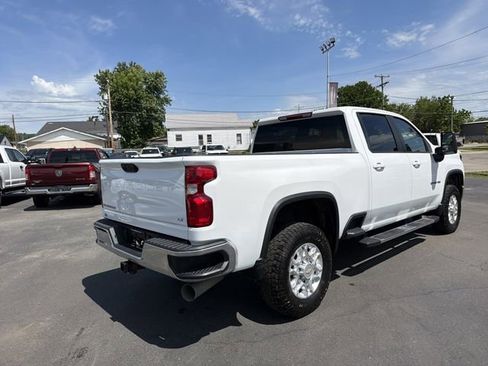 Used 2023 Chevrolet Silverado 2500 LT w/ Convenience Package AWD/4WD image 4