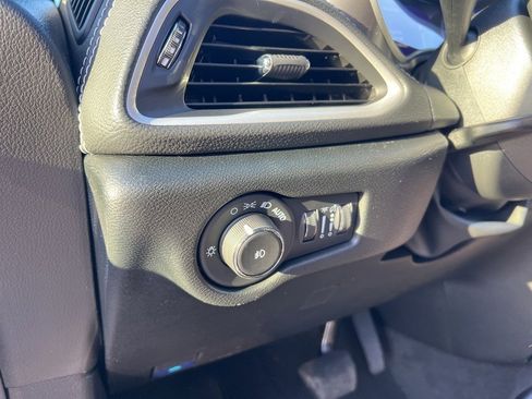 New 2026 Chrysler Pacifica Select image 21