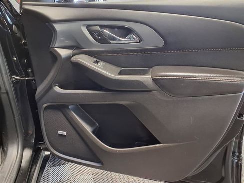 Used 2018 Chevrolet Traverse Premier w/ Driver Confidence II Package image 14