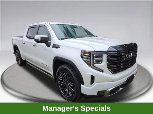 Used 2022 GMC Sierra 1500 Denali Ultimate AWD/4WD image 2