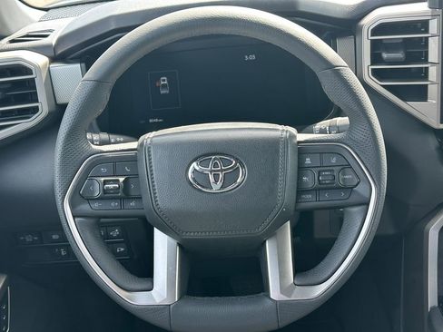 Used 2025 Toyota Tundra Limited AWD/4WD image 19