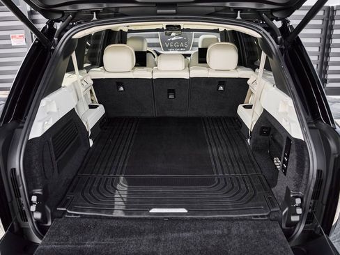 Used 2024 Land Rover Range Rover Long Wheelbase SE image 15