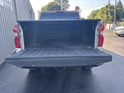 Used 2022 Chevrolet Silverado 1500 LT Trail Boss AWD/4WD image 6