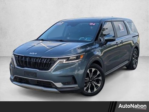 Used 2024 Kia Carnival EX FWD image 1