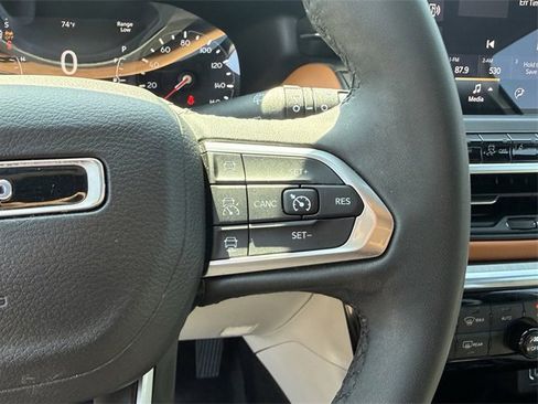 Used 2024 Jeep Compass Limited image 12