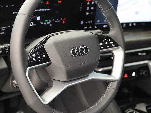 New 2025 Audi Q5 Premium image 16