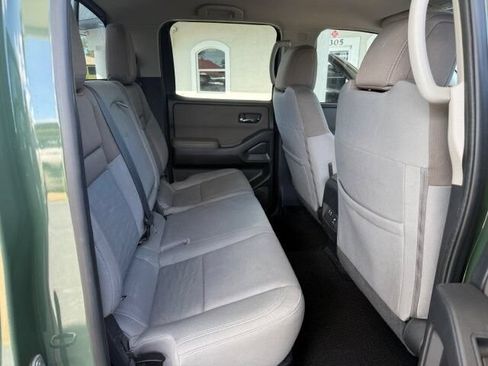 Used 2022 Nissan Frontier SV RWD image 13
