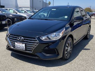 Used 2022 Hyundai Accent SE image 1