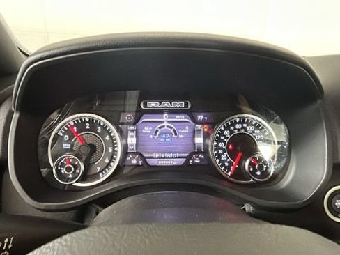 Used 2022 RAM 1500 Big Horn AWD/4WD image 17