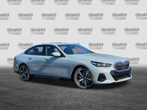 New 2026 BMW 530i 530i w/ M Sport Package image 2