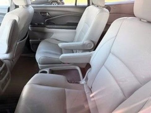 Used 2019 Honda Pilot Elite image 8