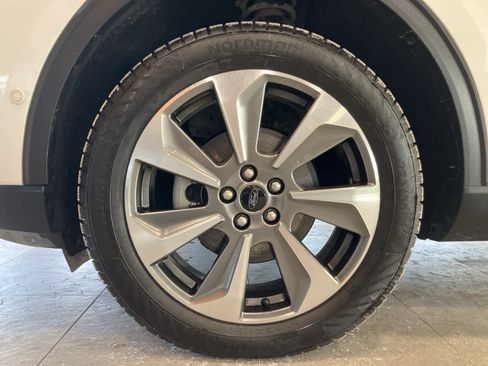 Used 2024 Ford Escape Platinum image 9