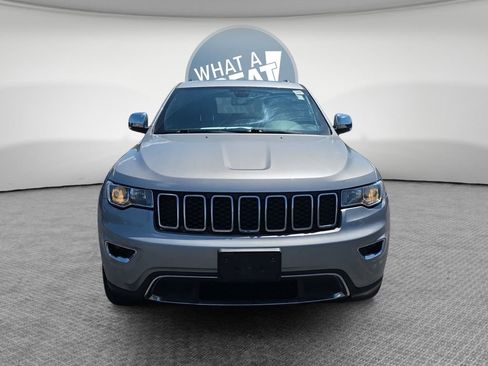 Used 2017 Jeep Grand Cherokee Limited AWD/4WD image 9