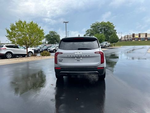 Used 2022 Kia Telluride EX w/ EX Premium Package AWD/4WD image 8