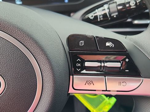 New 2026 Hyundai Elantra SE FWD image 15